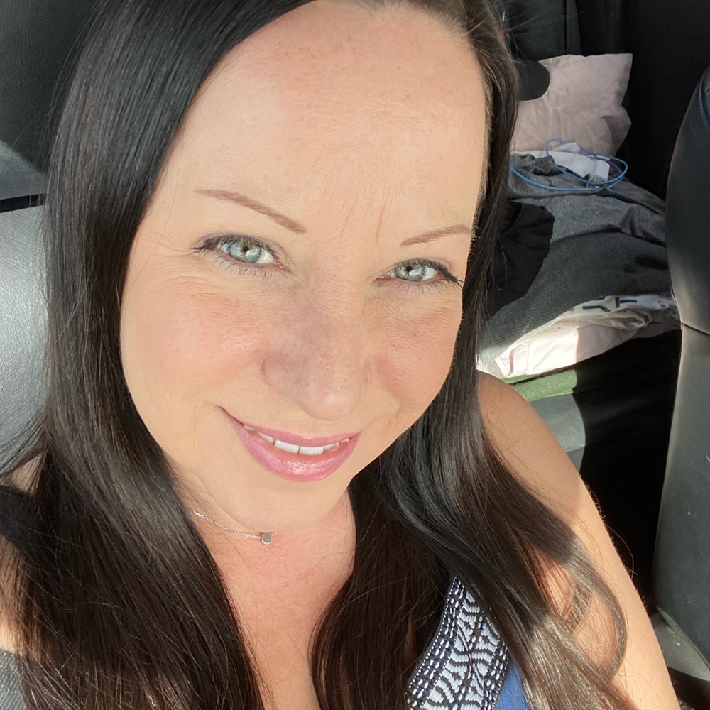 Meet your Posher, Carla